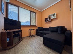 1 chambre Tsentar, Bourgas