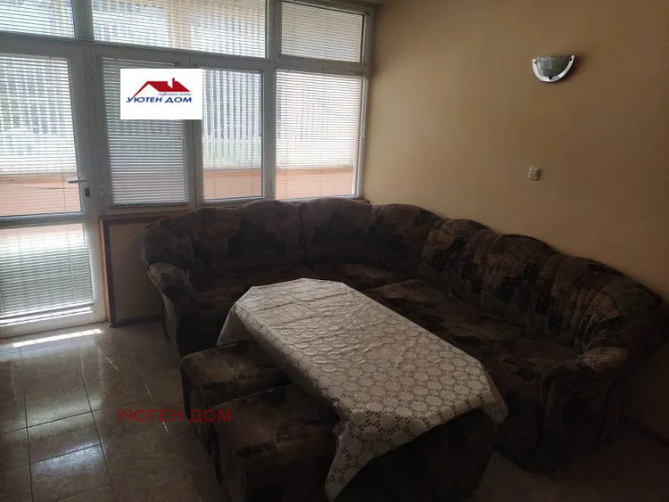 Дава под наем ЕТАЖ ОТ КЪЩА, гр. Шумен, Томбул джамия, снимка 2 - Етаж от къща - 52444209