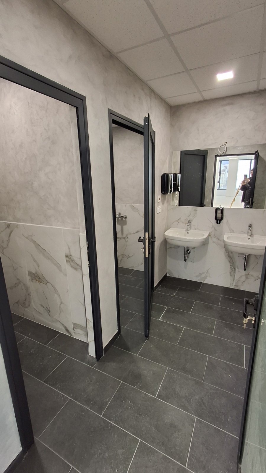 Дава под наем ОФИС, гр. София, Център, снимка 13 - Офиси - 53896059