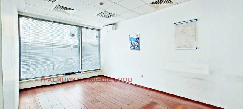 Дава под наем МАГАЗИН, гр. София, Център, снимка 9 - Магазини - 53466847