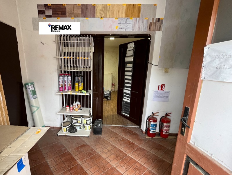 Дава под наем ПРОМ. ПОМЕЩЕНИЕ, гр. Айтос, област Бургас, снимка 3 - Производствени сгради - 52197460