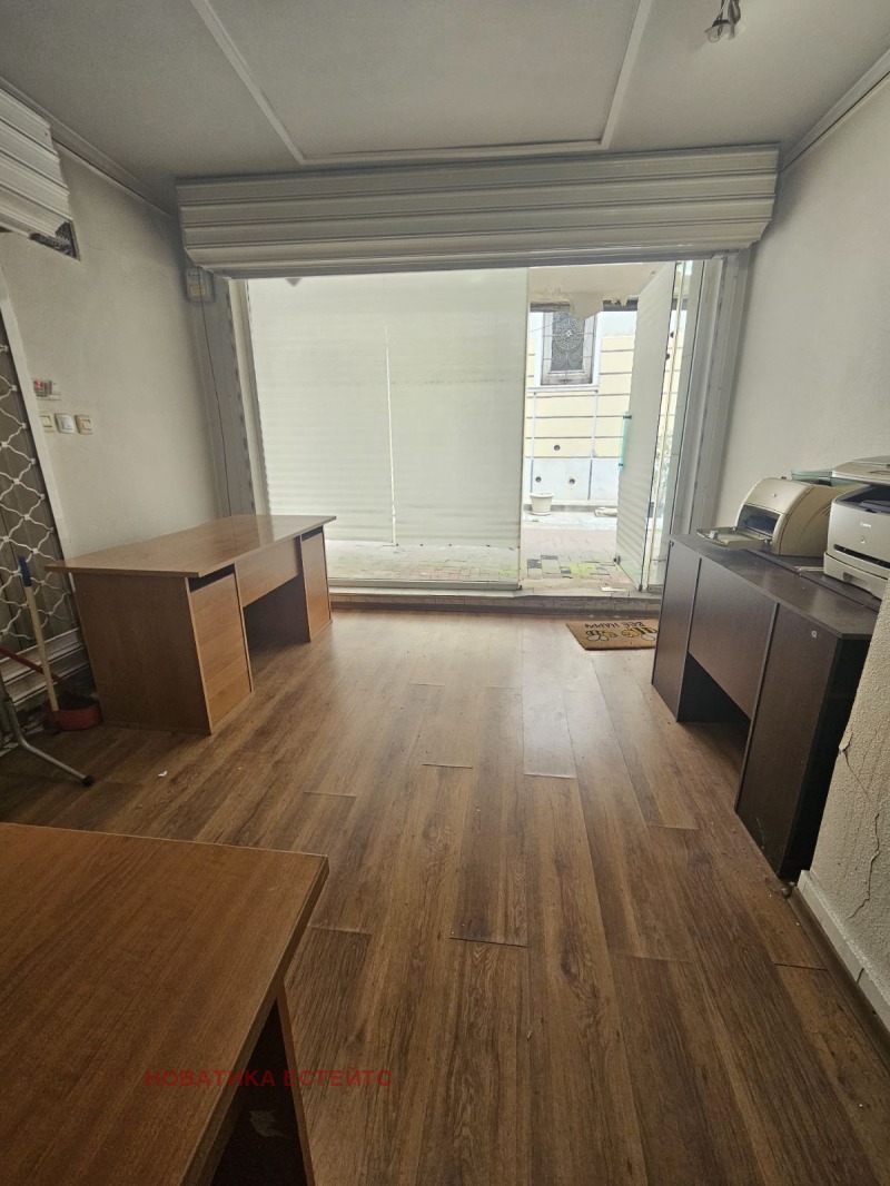 För uthyrning  Kontor Sofia , Centar , 27 kvm | 70190897