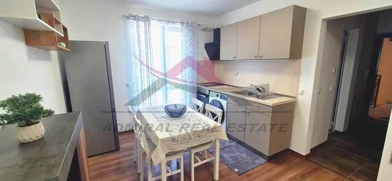 Da affittare  1 camera da letto Varna , Konfuto , 50 mq | 72050434
