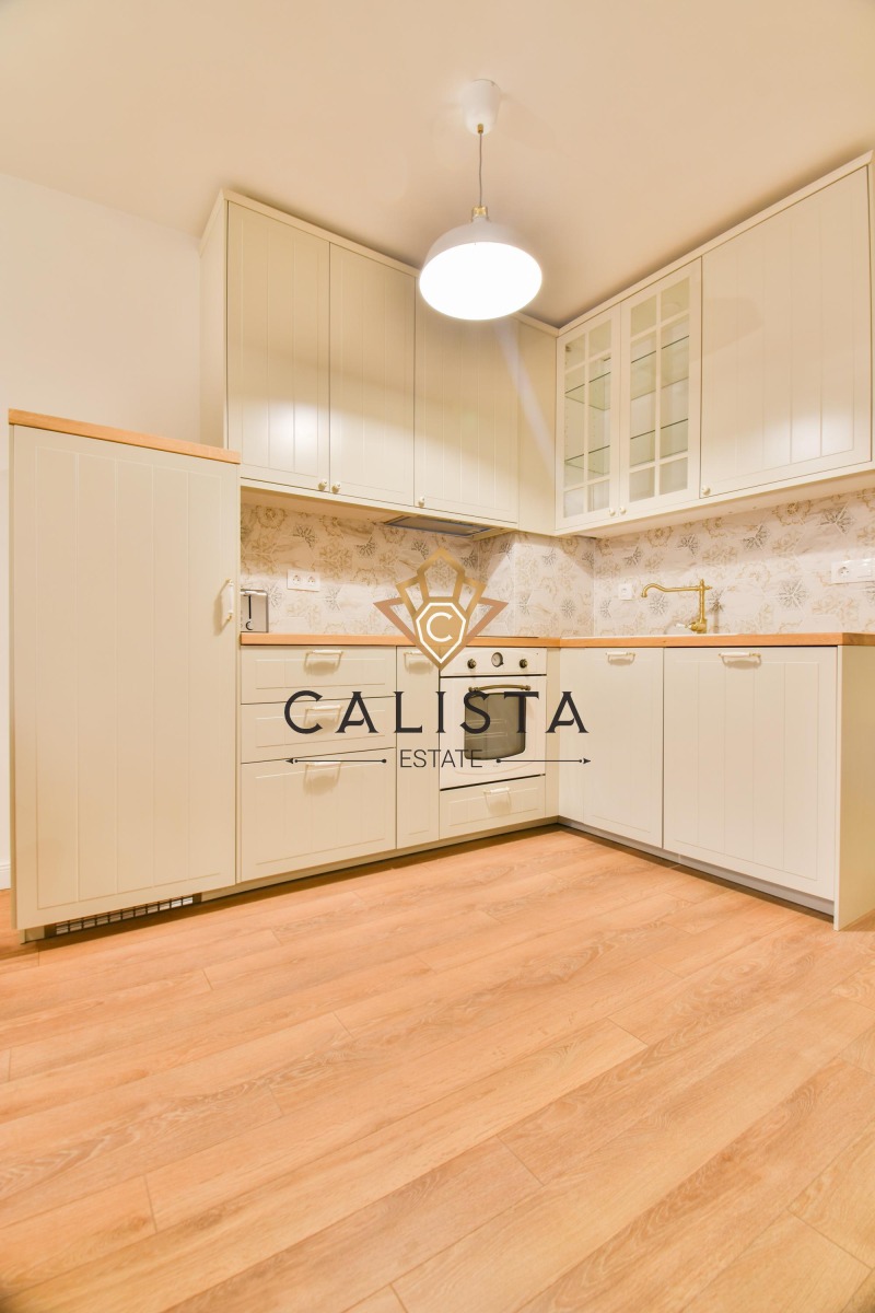 Do wynajęcia  1 sypialnia Sofia , Reduta , 63 mkw | 47523018 - obraz [4]