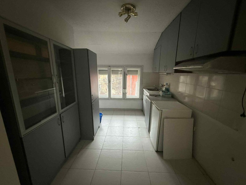 Дава под наем 3-СТАЕН, гр. София, Банишора