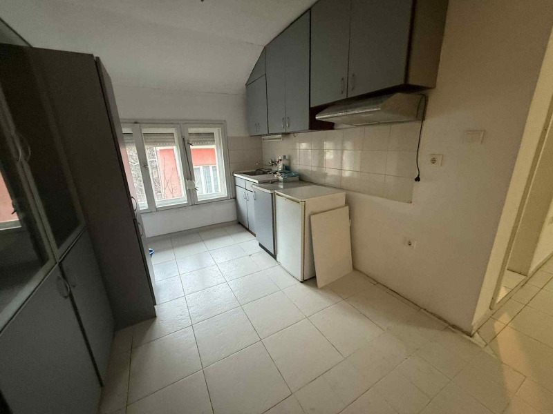 Дава под наем 3-СТАЕН, гр. София, Банишора, снимка 2 - Апартаменти - 53255080