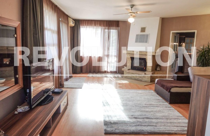 Дава под нем  3-стаен, град Варна, Бриз •  825 EUR • ID 49934482 — holmes.bg - [1] 