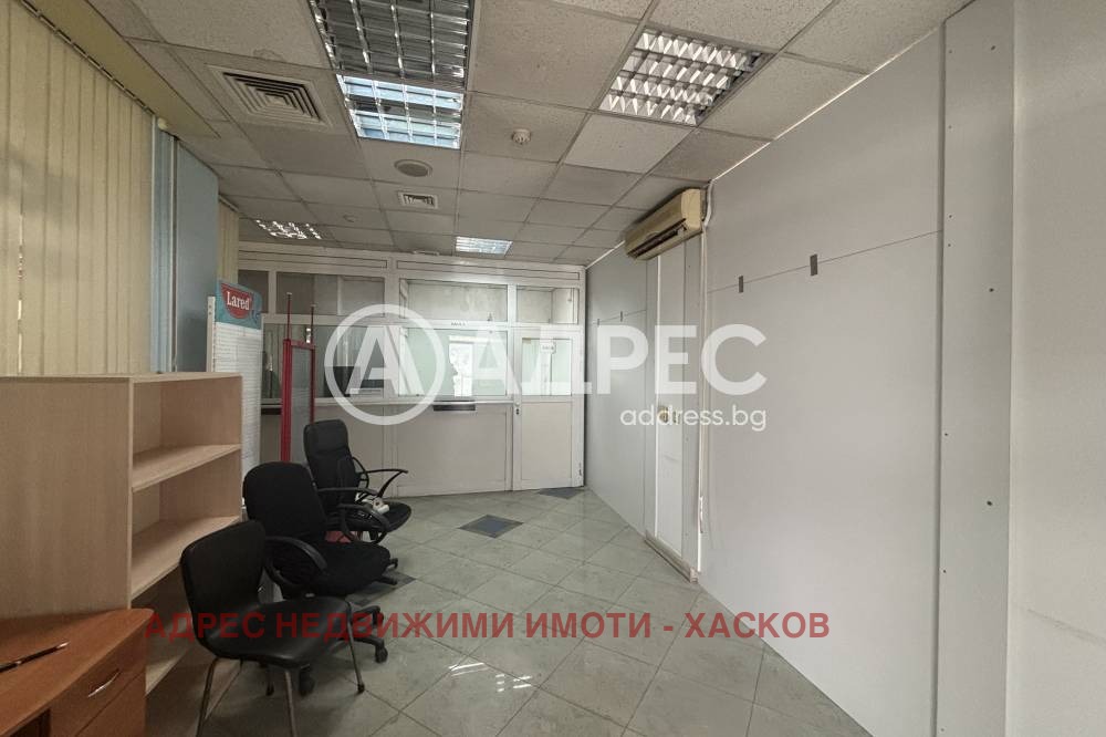 Дава под наем МАГАЗИН, гр. Хасково, Център, снимка 2 - Магазини - 53627941
