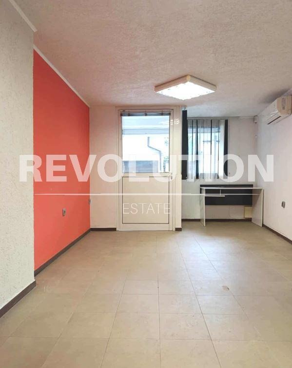 Zu vermieten  Büro Warna , Zimno kino Trakija , 30 qm | 44480599