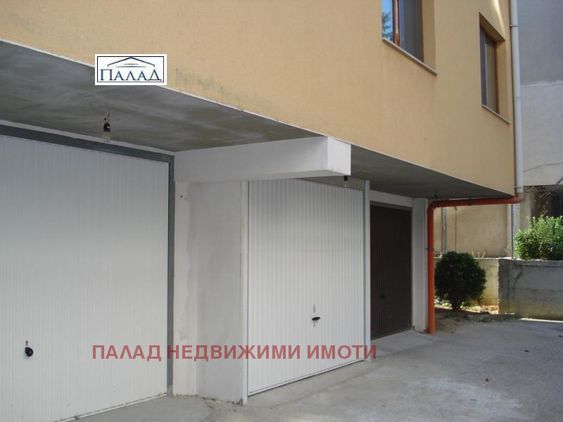 Дава под наем ГАРАЖ, ПАРКОМЯСТО, гр. Варна, Бриз