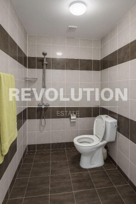 1 quarto Briz, Varna 4