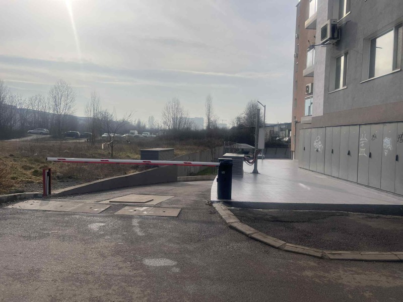 Дава под наем ГАРАЖ, ПАРКОМЯСТО, гр. София, Красна поляна 3, снимка 2 - Гаражи и паркоместа - 53365476