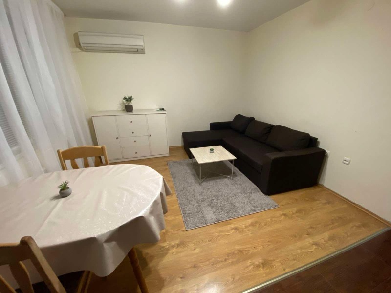 A louer  2 chambres Plovdiv , Yujen , 54 m² | 16954211