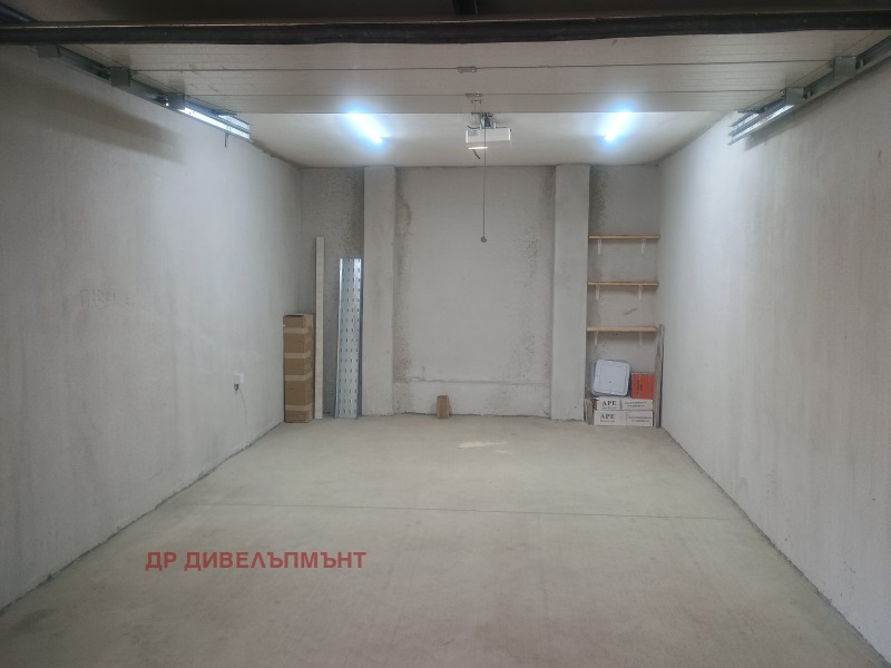 A louer  Garage Sofia , Souhata reka , 20 m² | 27990720