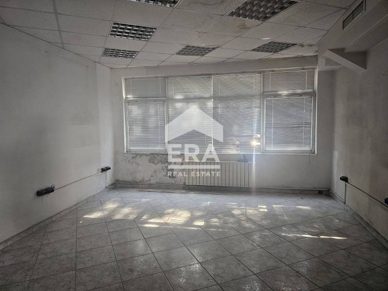 Дава под наем БИЗНЕС ИМОТ, гр. Варна, Окръжна болница-Генерали, снимка 8 - Други - 51613656