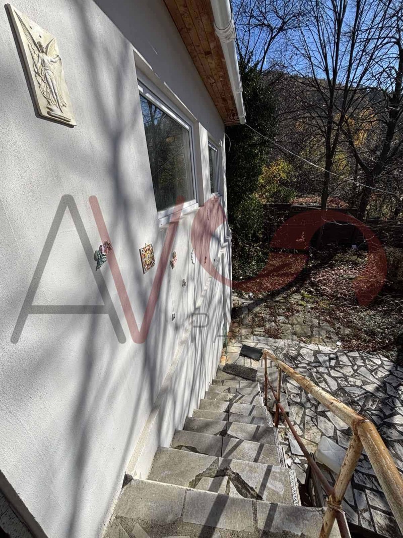 Дава под наем КЪЩА, с. Рударци, област Перник, снимка 2 - Къщи - 52442662