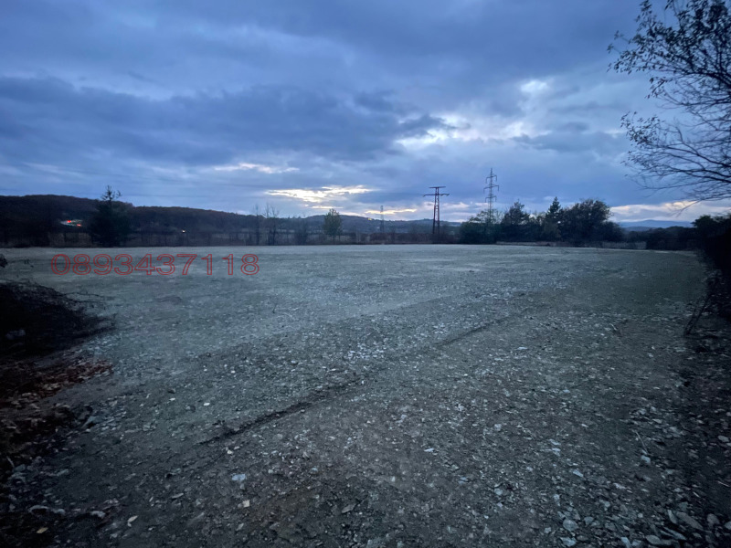 Дава под наем МЯСТО, с. Вакарел, област София област, снимка 2 - Парцели - 53043939