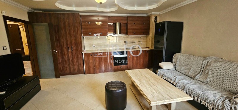 A louer  1 chambre Plovdiv , Vastanitcheski , 65 m² | 44371800