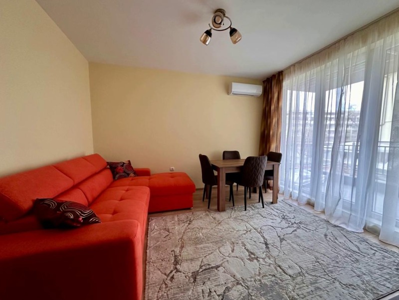 Do wynajęcia  1 sypialnia Plowdiw , Mladeżki Chalm , 68 mkw | 46625009