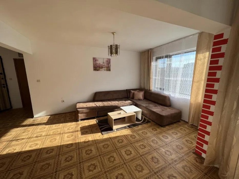 Дава под нем  2-стаен, град Варна, Аспарухово •  375 EUR • ID 34795793 — holmes.bg - [1] 