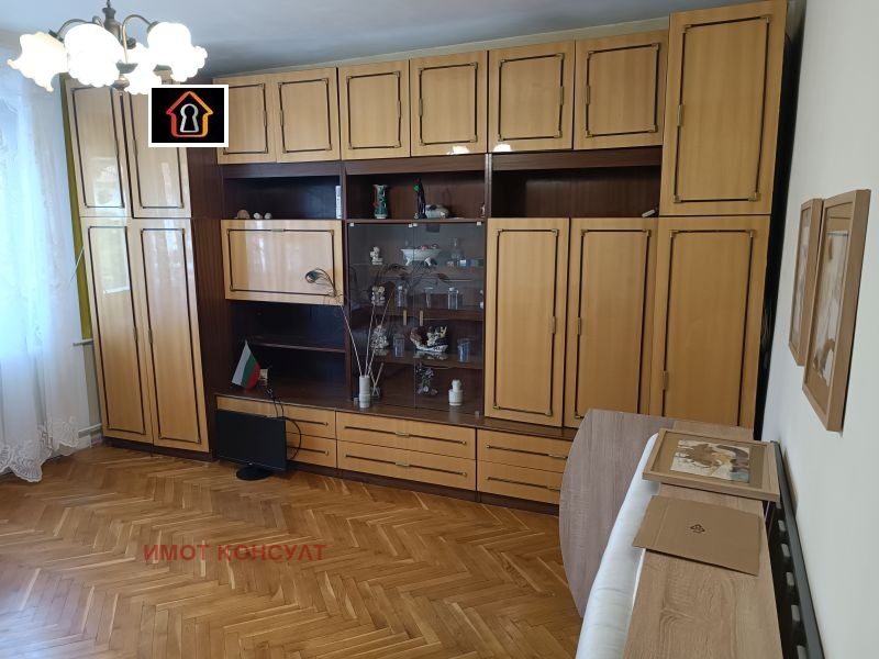 Дава под наем 3-СТАЕН, гр. Враца, Център, снимка 2 - Апартаменти - 54592865