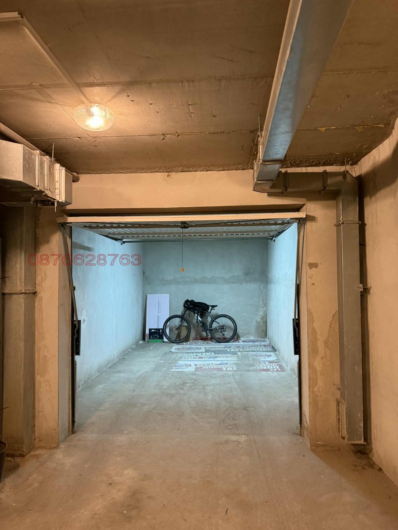 Дава под наем ГАРАЖ, ПАРКОМЯСТО, гр. София, Център, снимка 8 - Гаражи и паркоместа - 52451574