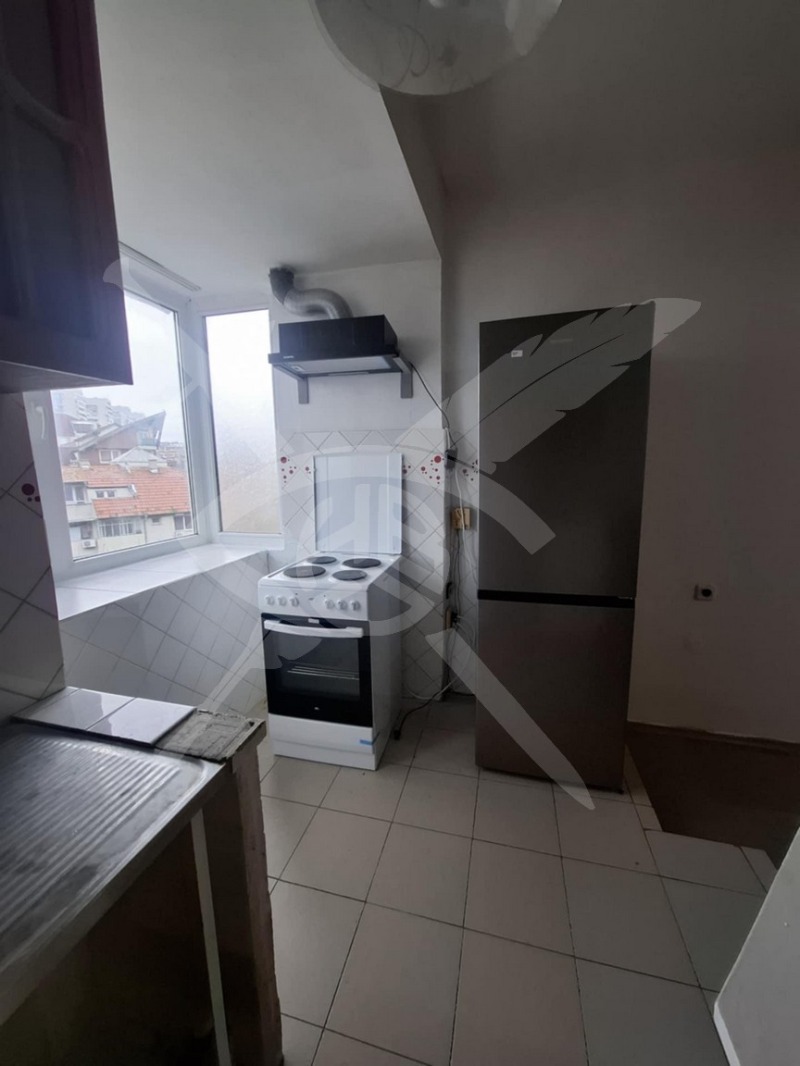 Под наем 2-СТАЕН, град Варна, Погреби • 300 € / 586.75 лв. • 57014649 1