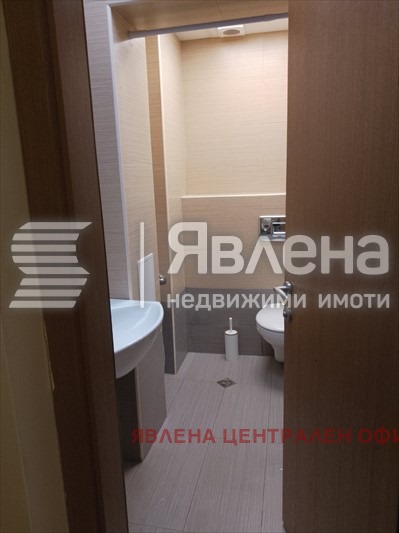 Дава под наем 2-СТАЕН, гр. София, Център, снимка 4 - Апартаменти - 53892489