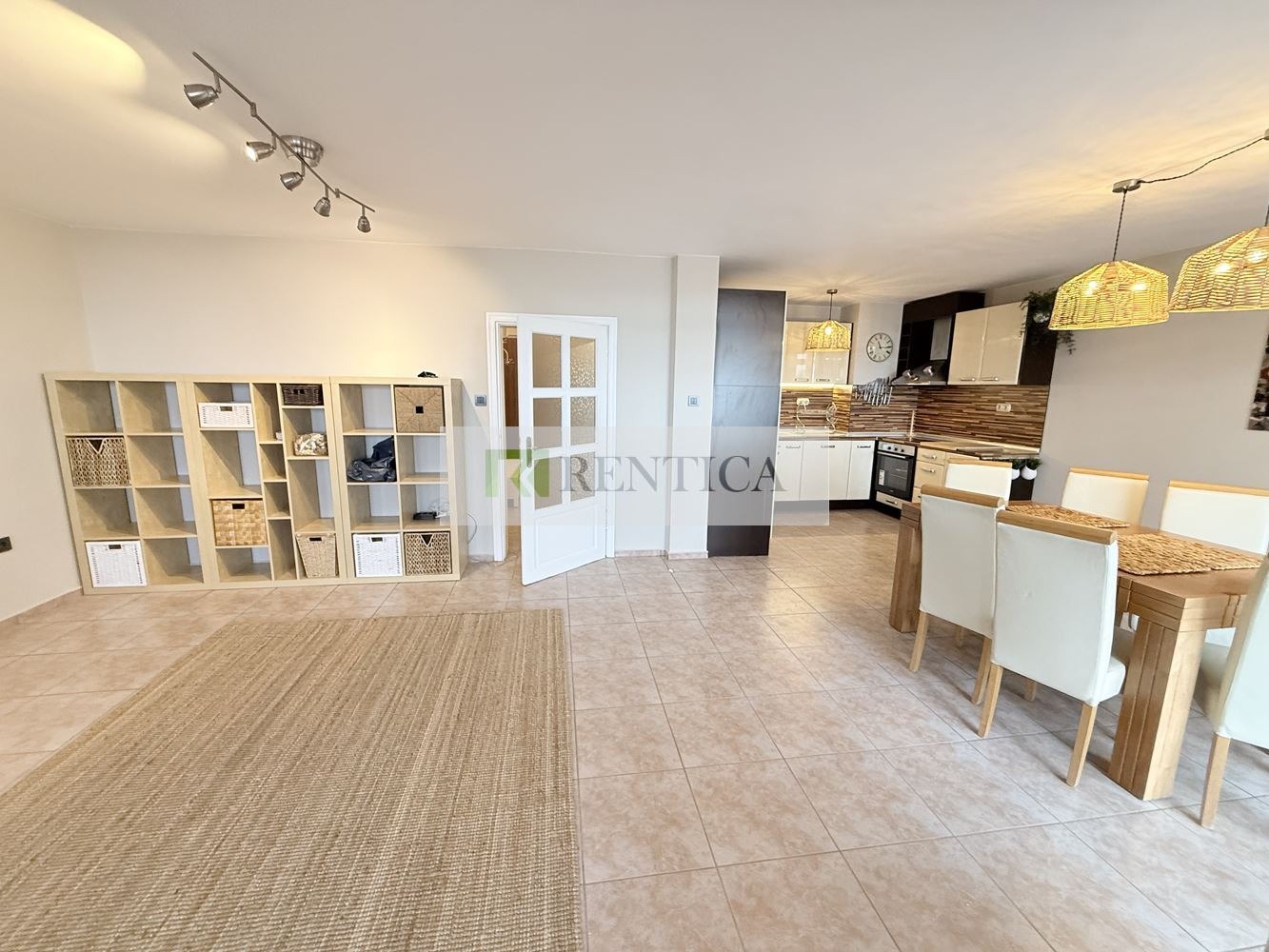 Дава под наем 3-СТАЕН, гр. Варна, Бриз, снимка 3 - Апартаменти - 54265031