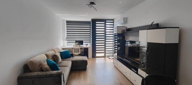 Дава под нем  2-стаен, град София, Студентски град •  699 EUR • ID 53468421 — holmes.bg - [1] 