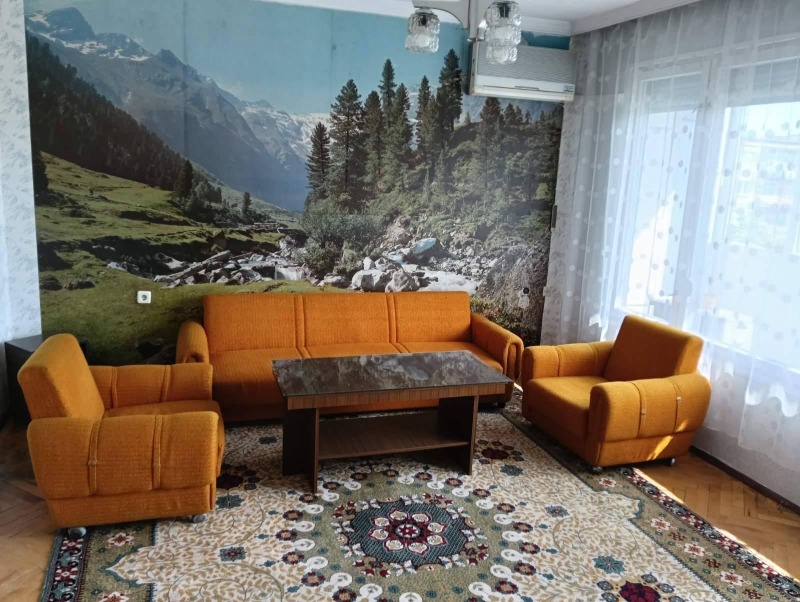 Дава под нем  3-стаен, град Пловдив, Христо Смирненски •  400 EUR • ID 82566492 — holmes.bg - [1] 