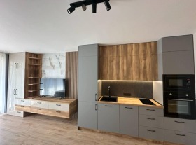 Studio Karpuziza, Sofia