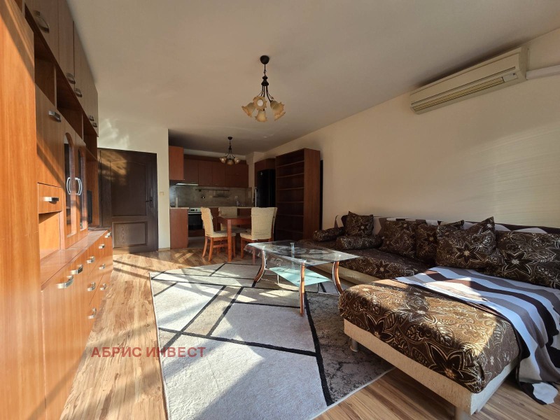 Zu vermieten  1 Schlafzimmer Sofia , Poligona , 80 qm | 40396062 - Bild [6]