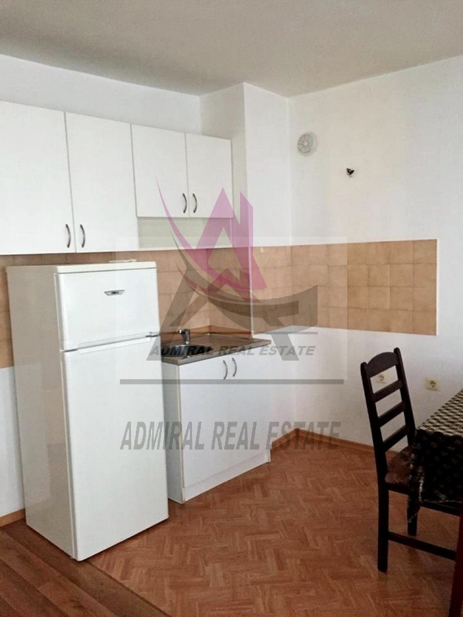 Издаје се  1 спаваћа соба Варна , Центар , 60 м2 | 46405898