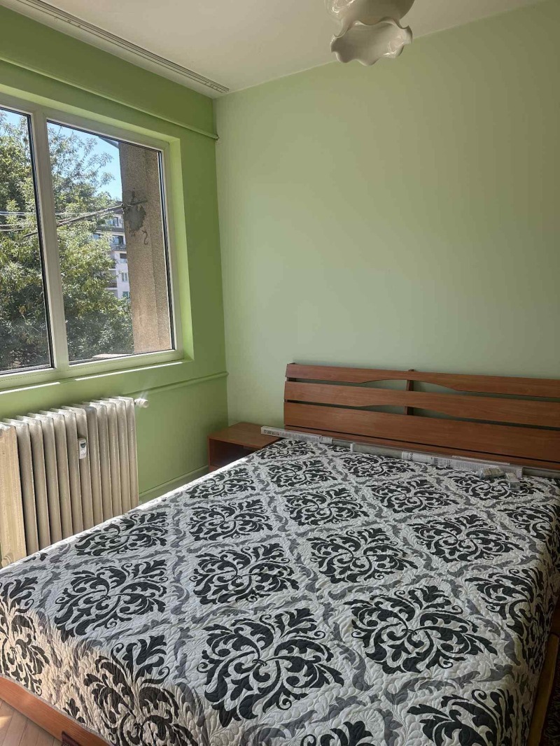 Издаје се  1 спаваћа соба Софија , Гео Милев , 68 м2 | 90680567