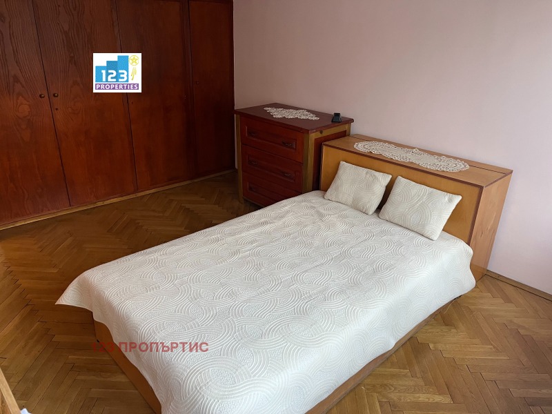 Vuokrattavana  1 makuuhuone Sofia , Belite brezi , 67 neliömetriä | 95731233 - kuva [2]
