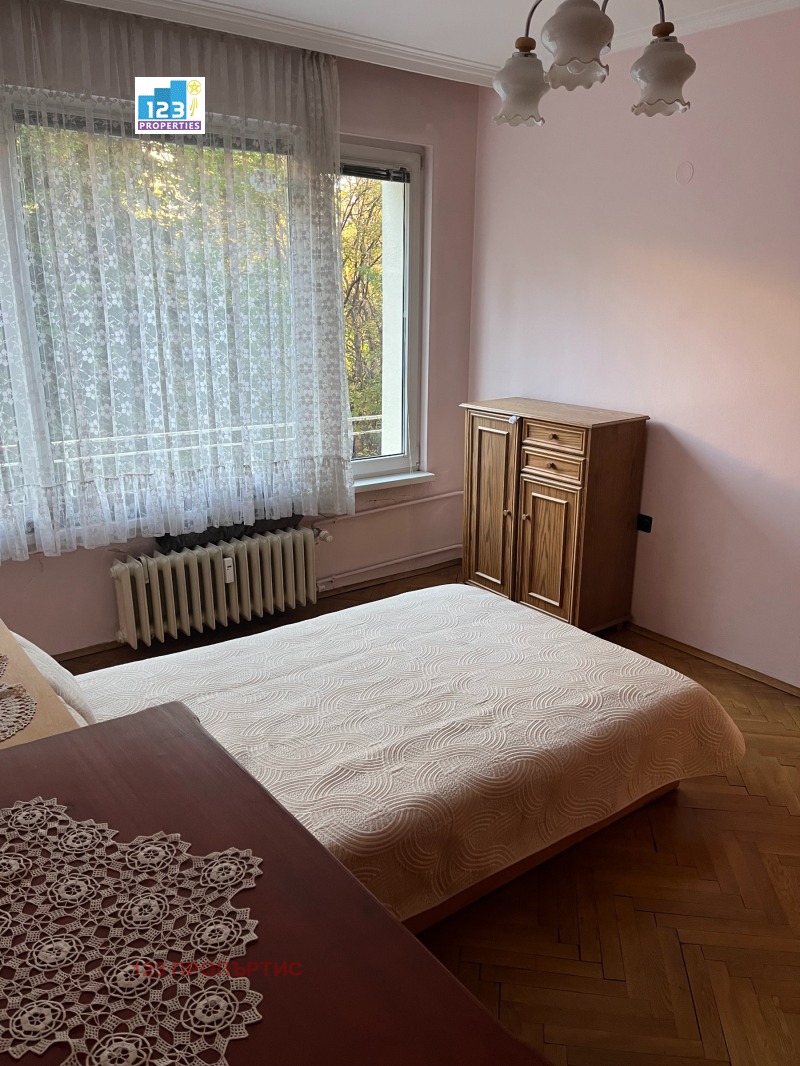 Vuokrattavana  1 makuuhuone Sofia , Belite brezi , 67 neliömetriä | 95731233 - kuva [3]