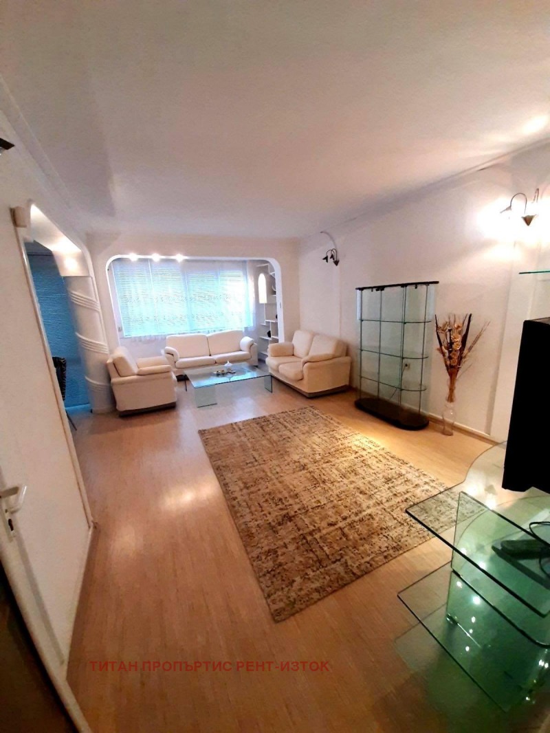 A louer  3+ chambres Bourgas , Tsentar , 146 m² | 30019917