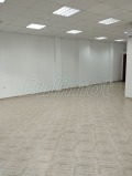 Под наем МАГАЗИН, град Варна, Левски 1 • 2500 лв. / 1278.23 € • 70437159 3