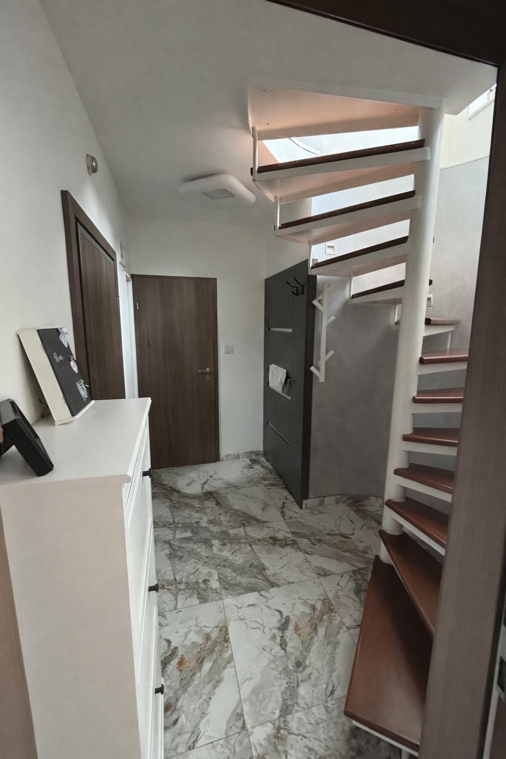 Дава под наем 2-СТАЕН, гр. София, Белите брези, снимка 9 - Апартаменти - 53614646