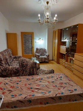 Sala Hadji Dimitar, Sofia