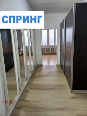 Дава под наем 4-стаен