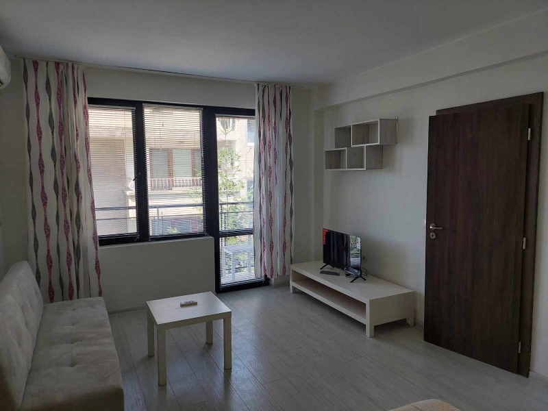 For Rent  1 bedroom Burgas , Vazrazhdane , 5 sq.m | 26626530