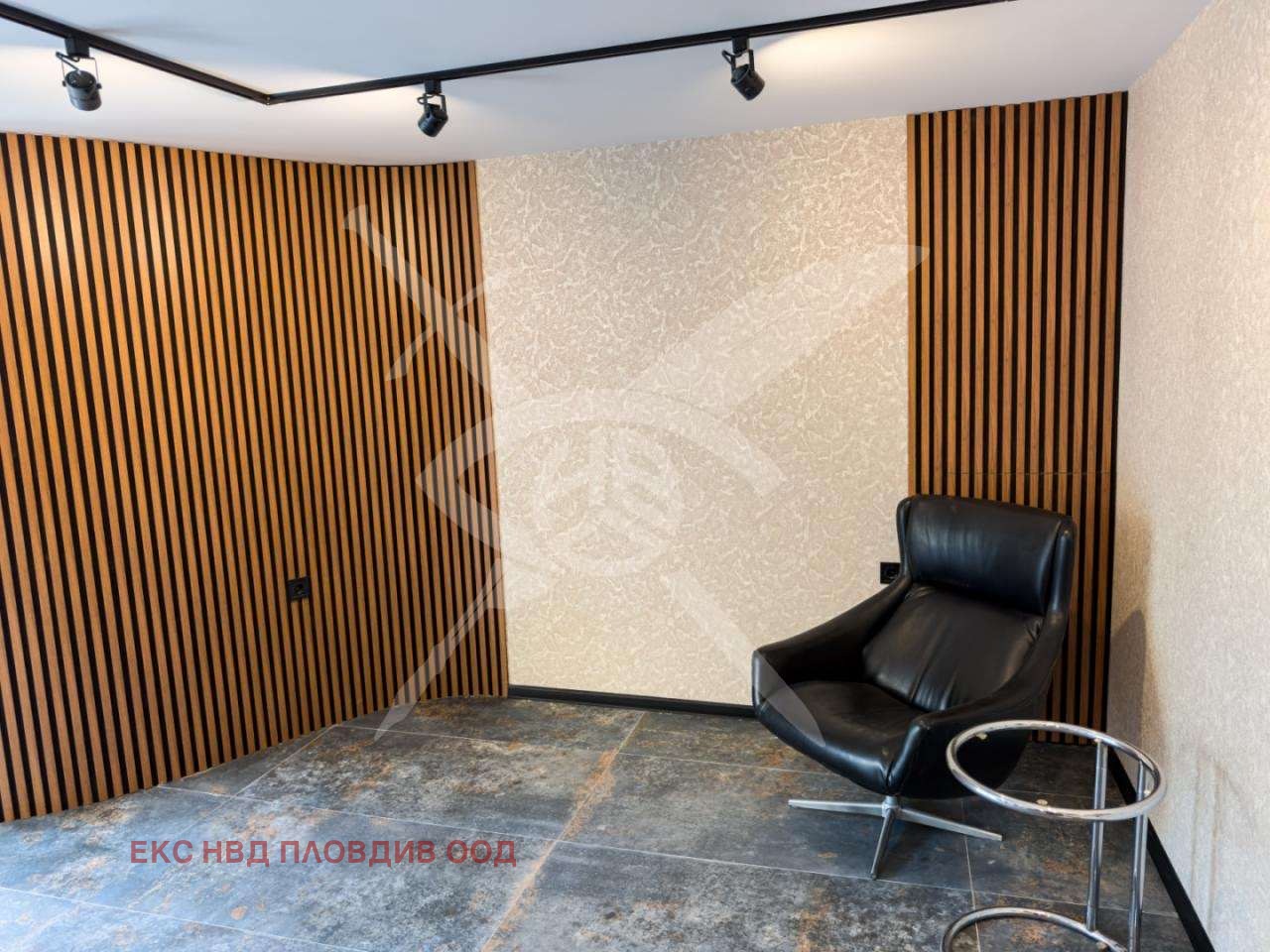 Дава под наем АТЕЛИЕ, ТАВАН, гр. Пловдив, Кършияка, снимка 2 - Апартаменти - 54285209