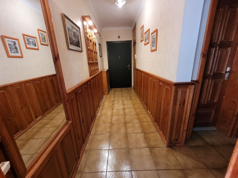 Zu vermieten  1 Schlafzimmer Sofia , Lozenez , 65 qm | 73148544