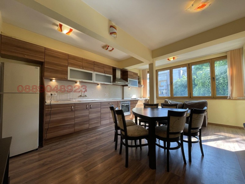 Дава под наем 3-СТАЕН, гр. Варна, Център