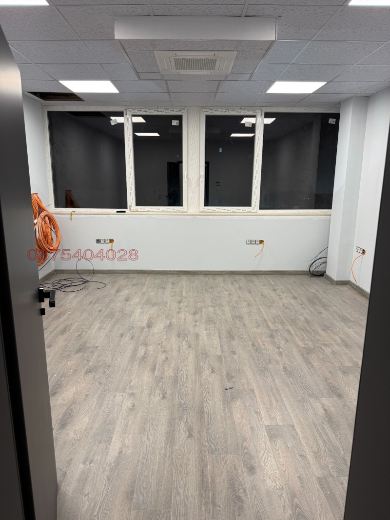 Дава под наем ОФИС, гр. Монтана, Идеален център, снимка 3 - Офиси - 53026282