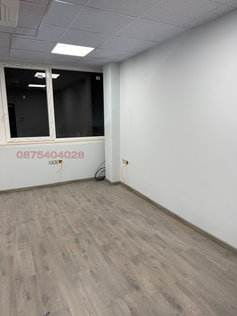 Дава под наем ОФИС, гр. Монтана, Идеален център, снимка 4 - Офиси - 53026282