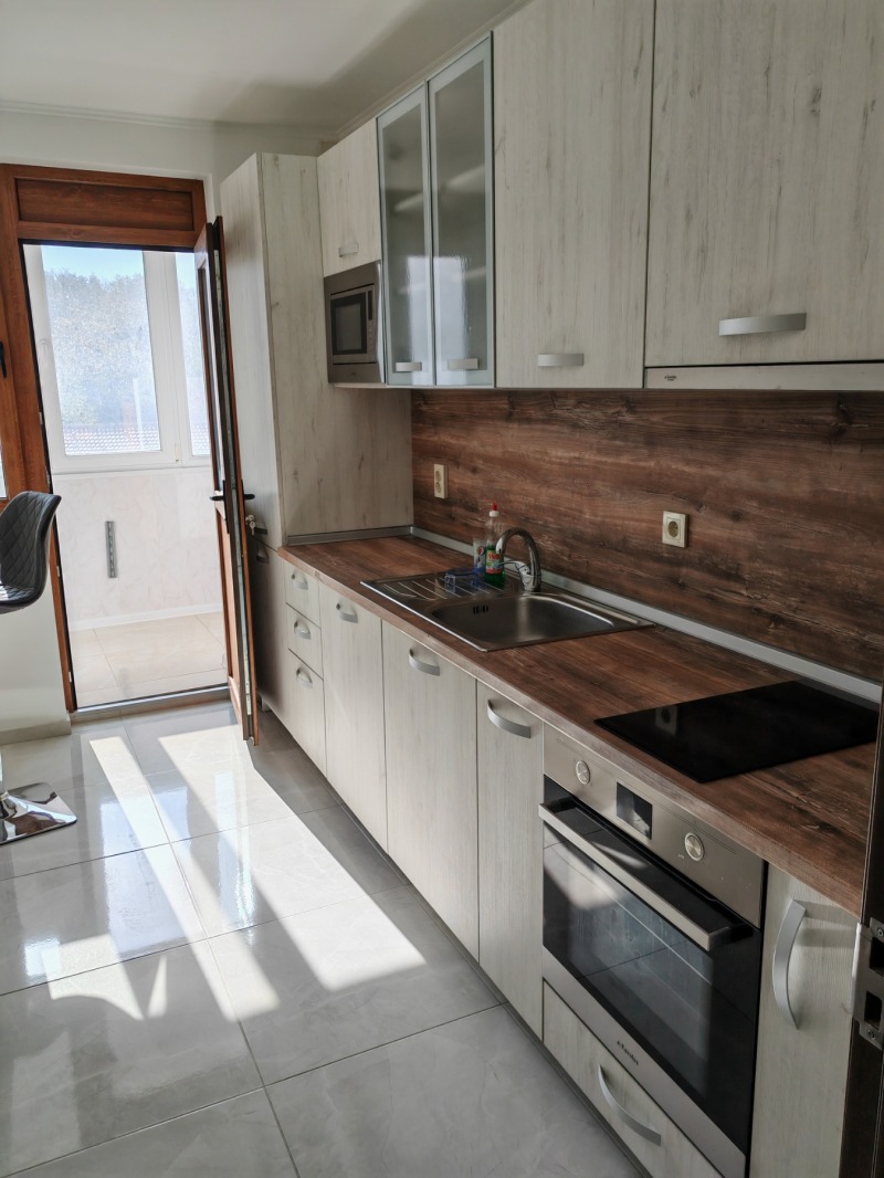 Дава под наем 3-СТАЕН, гр. Русе, Здравец Изток, снимка 4 - Апартаменти - 52463301