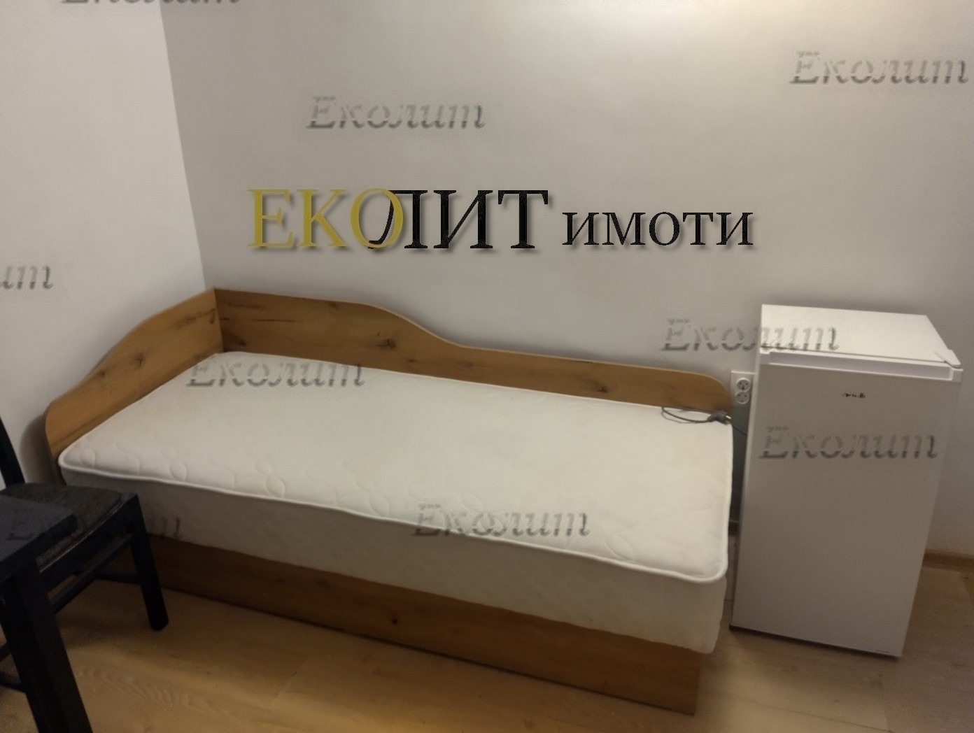 Дава под наем АТЕЛИЕ, ТАВАН, гр. София, Изток, снимка 3 - Апартаменти - 55704207